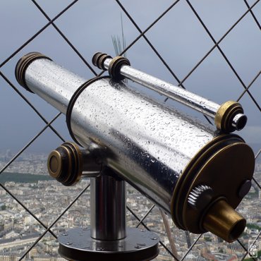 Eiffel tower eyeglass - Longue-vue de la tour Eiffel